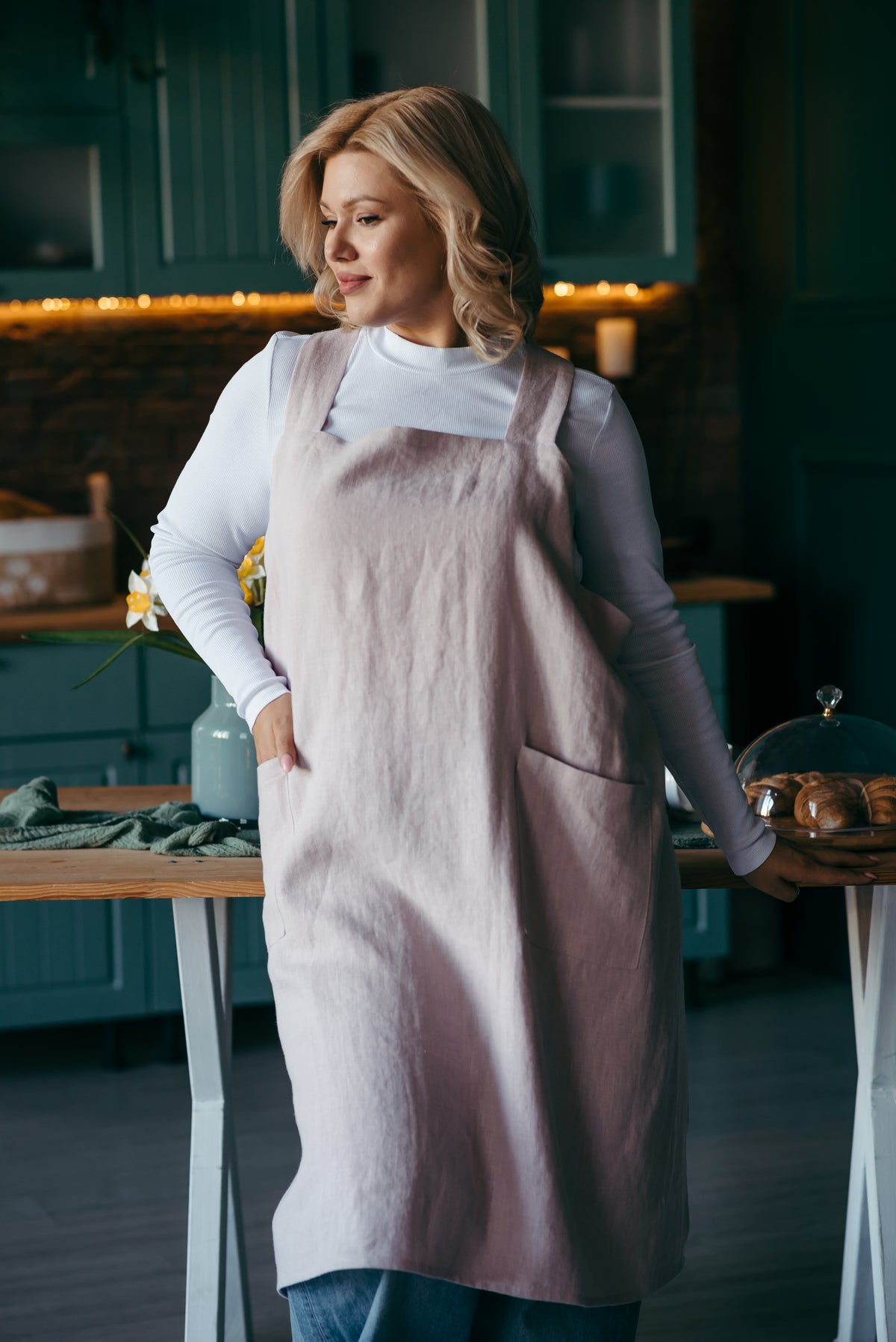 Linen smock apron, linen fabric detail