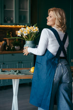 Linen pinafore apron with pockets, full length