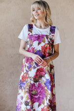 Printed canvas apron, strap detail