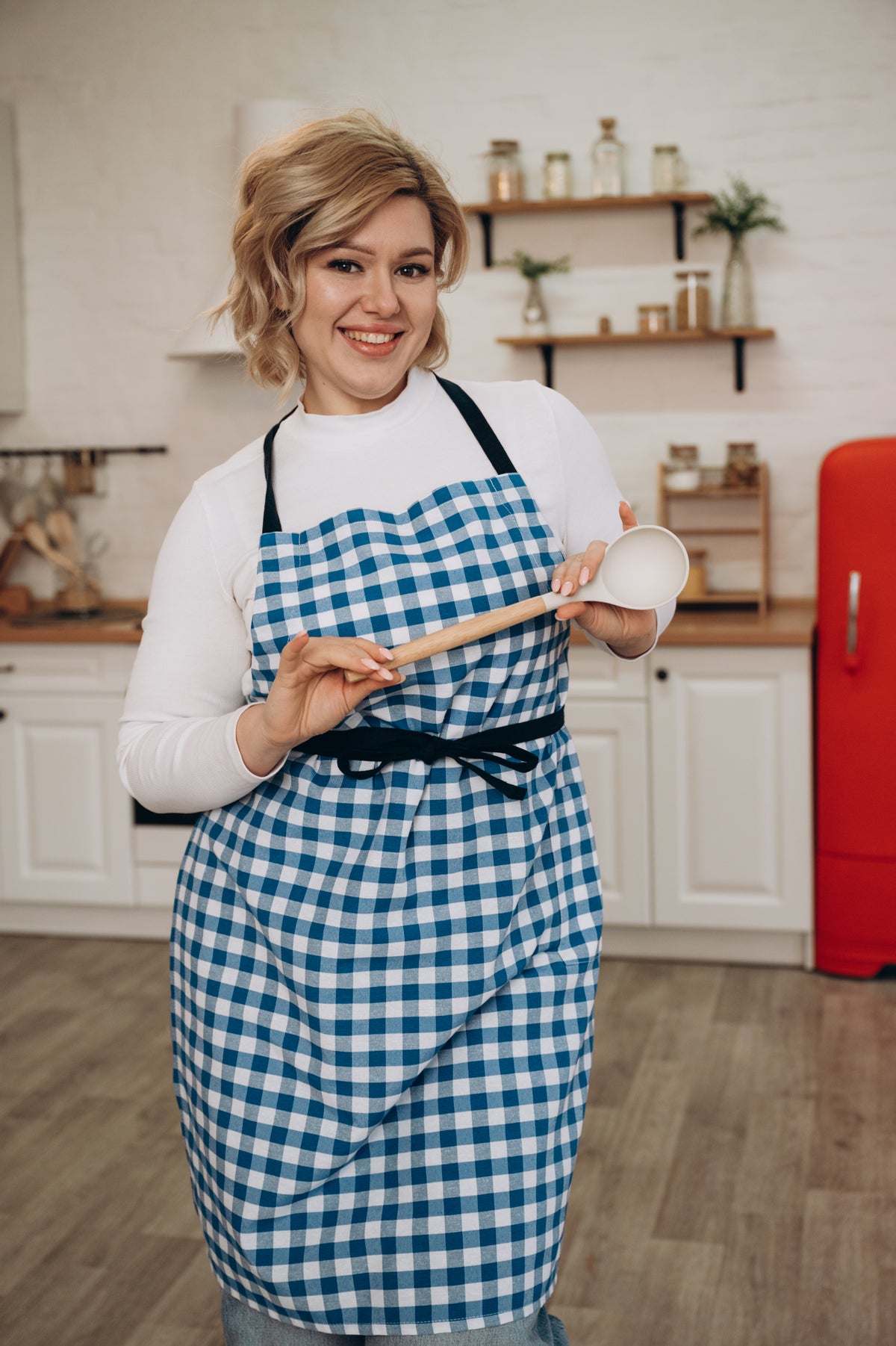 Gingham check apron for men, adult XL