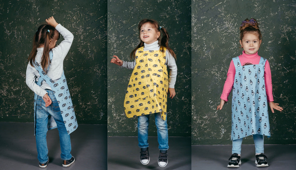 Taupe foxes print kids apron