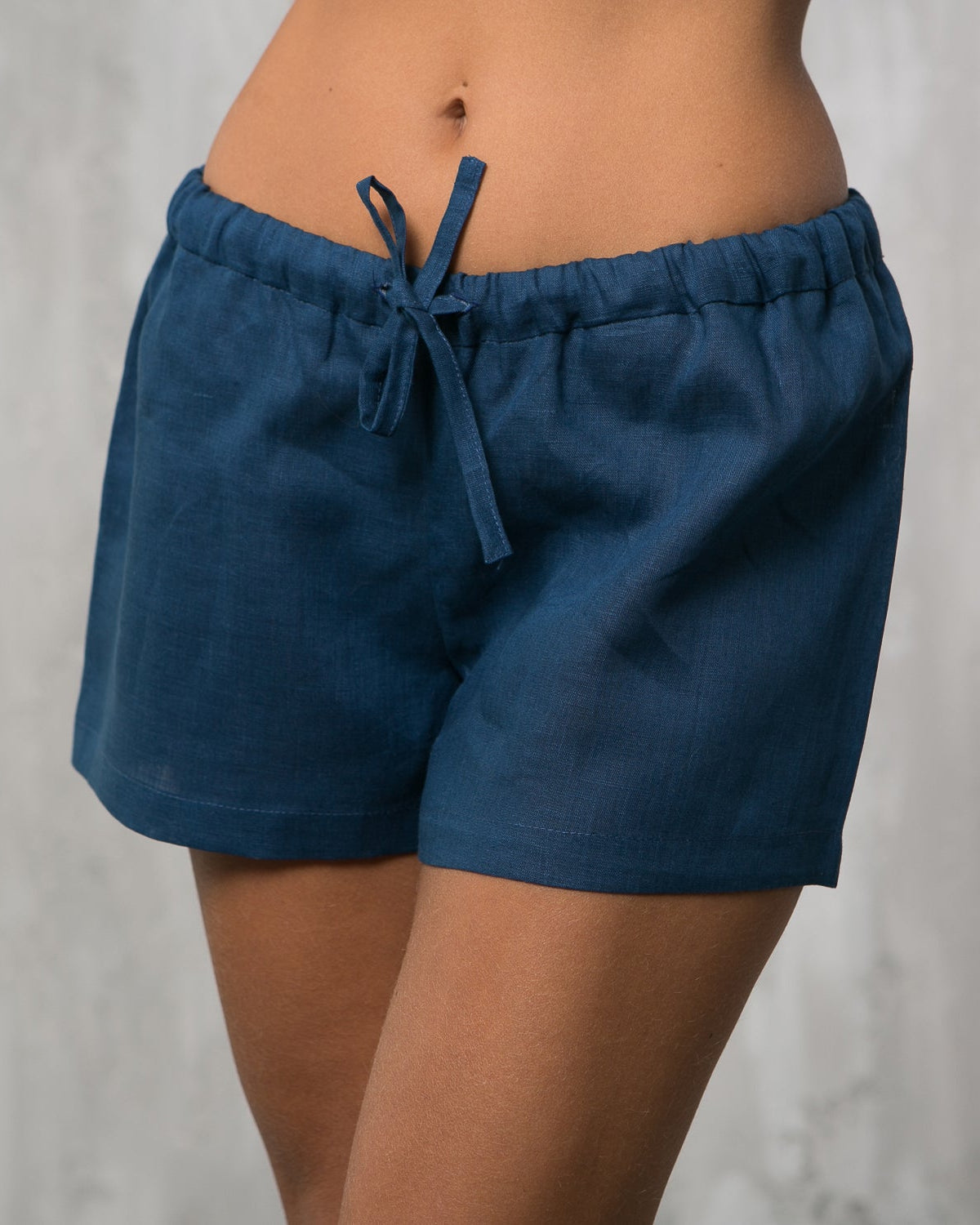 Linen pyjama shorts with elasticated waist and tie