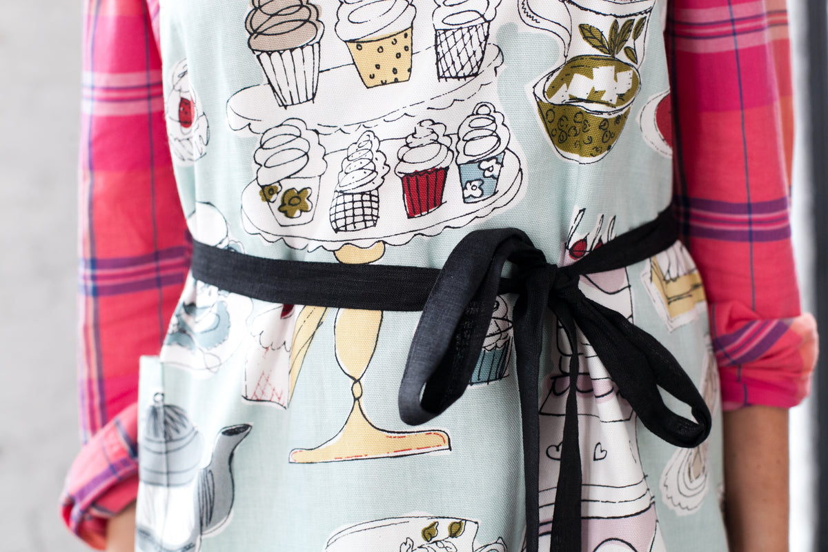 Printed canvas apron for women, kitchen and baking apron