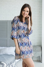 Short floral kimono robe, wide sleeve detail