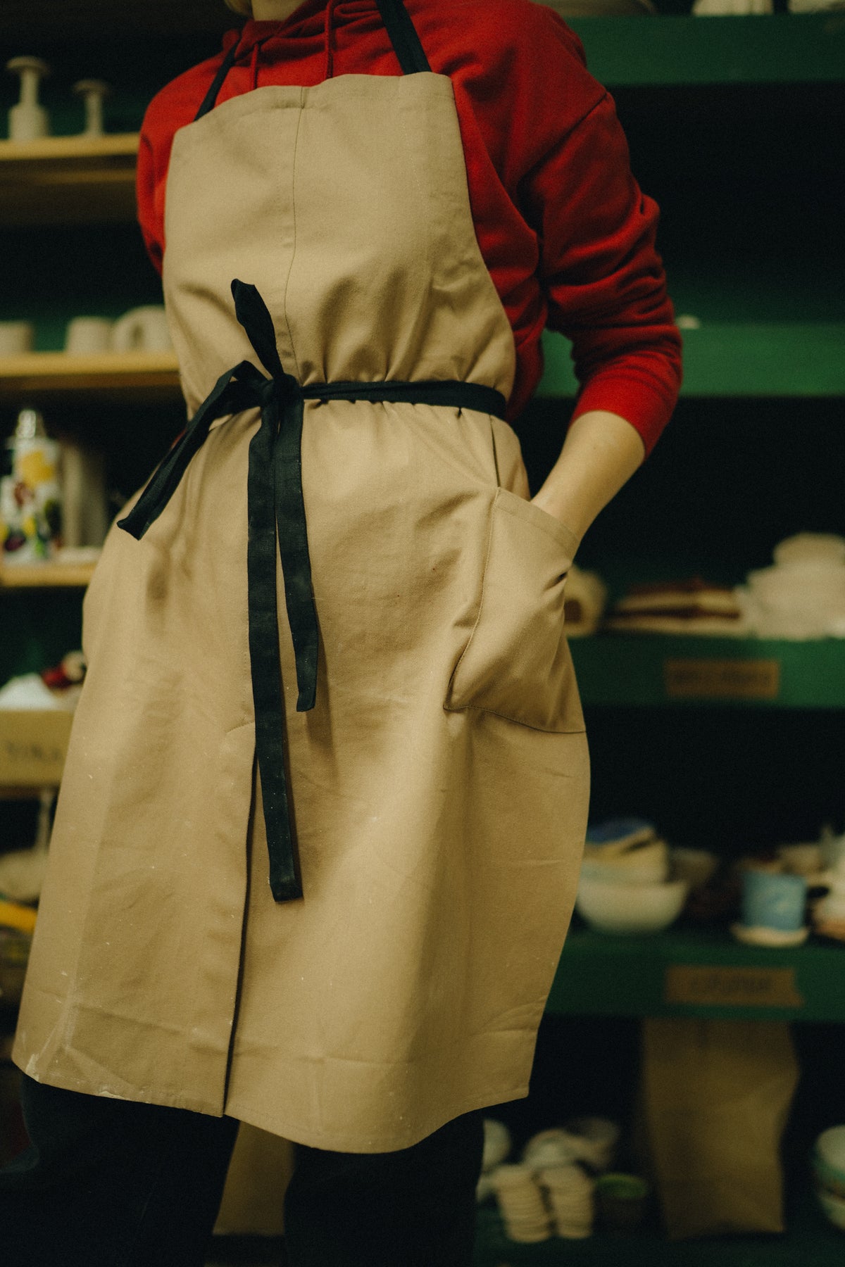 Split leg apron for potters, front view