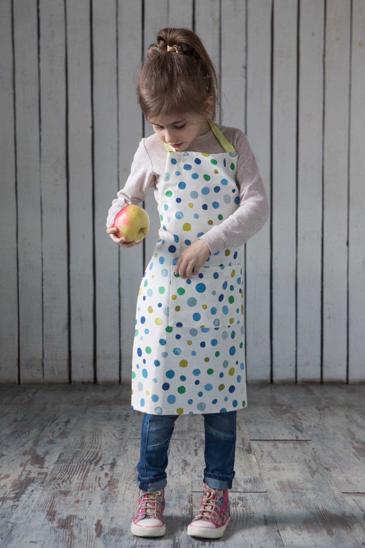 Kids apron for young children, printed cotton canvas