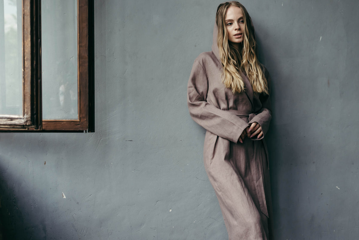 Women's hooded linen robe, hood and collar detail