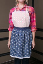 Retro pinny apron for women, lace trim detail