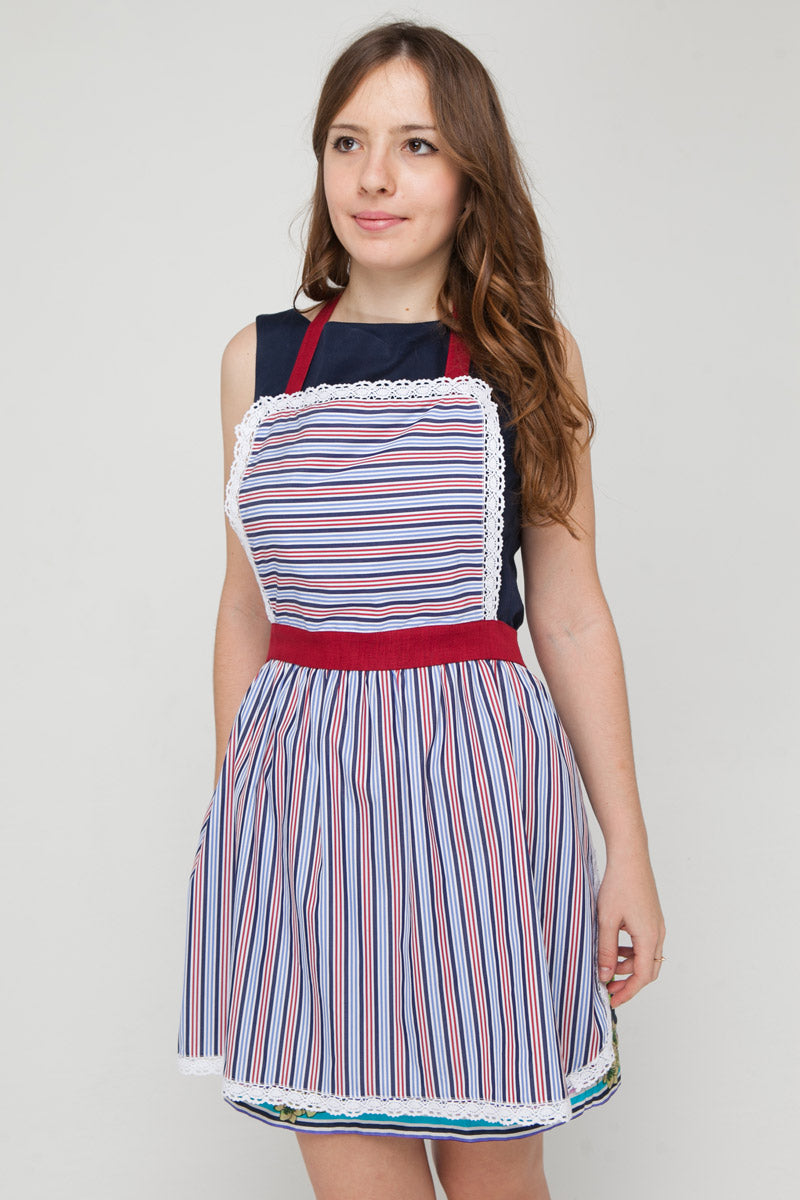 Becky design lace apron, print detail