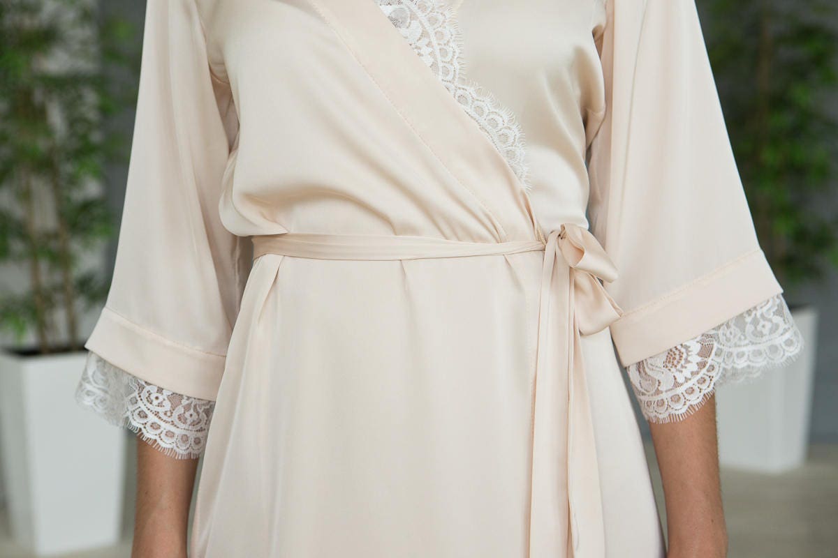 Beige lace ankle robe, plain no lace option