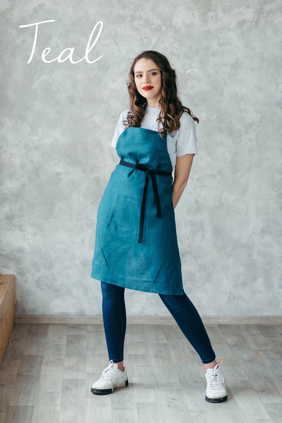 Pure linen apron full view, black shade