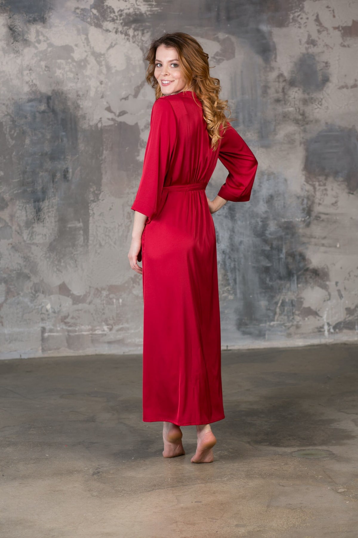 Silky dressing gown fabric, satin sheen detail