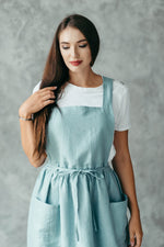Linen dress apron with pockets, antique rose
