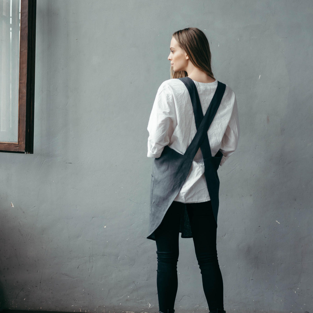 Crossback apron linen, teal colourway shown