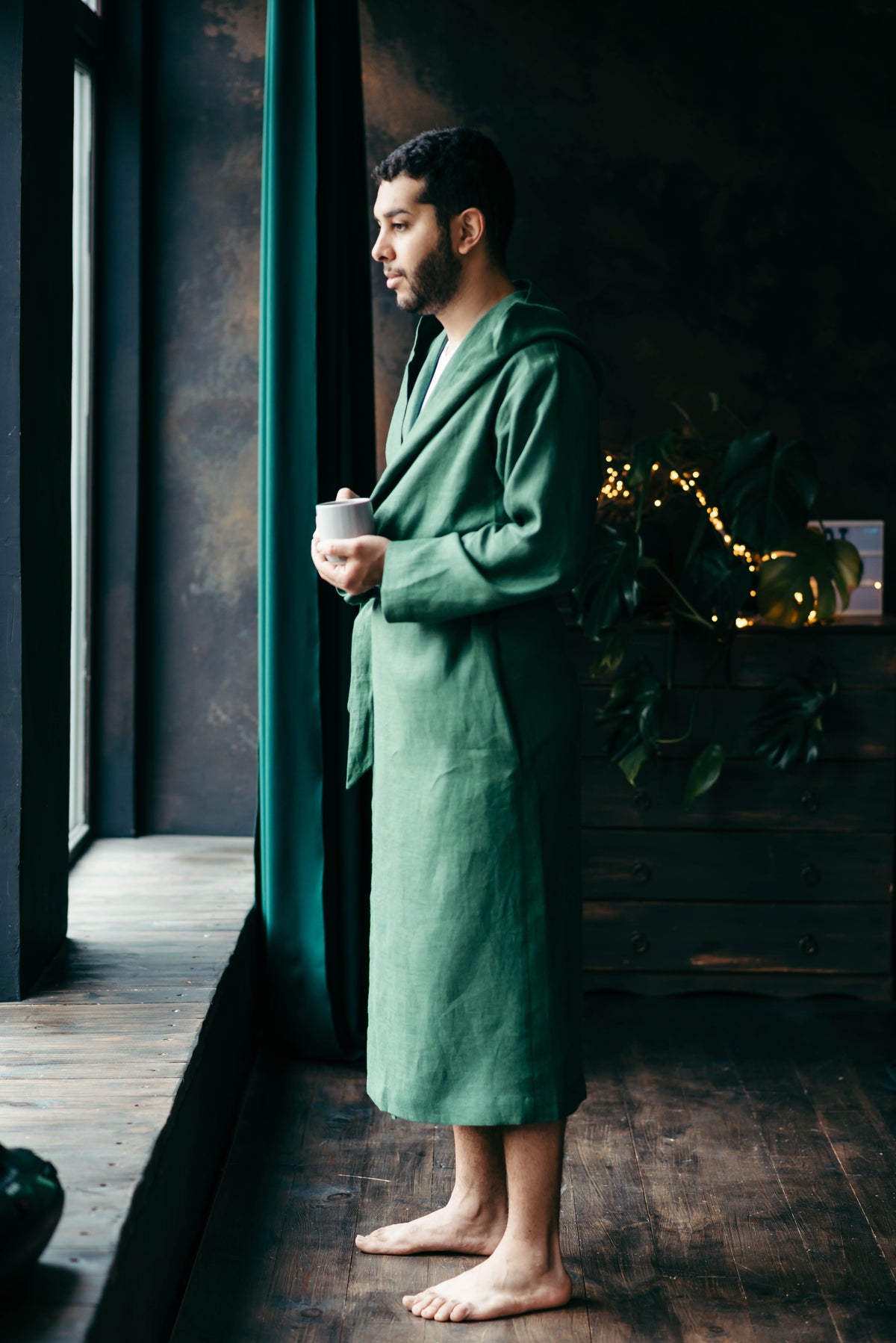 Hooded linen robe, French seam detail