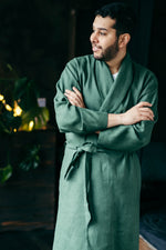 Men's linen bathrobe, hem and length detail