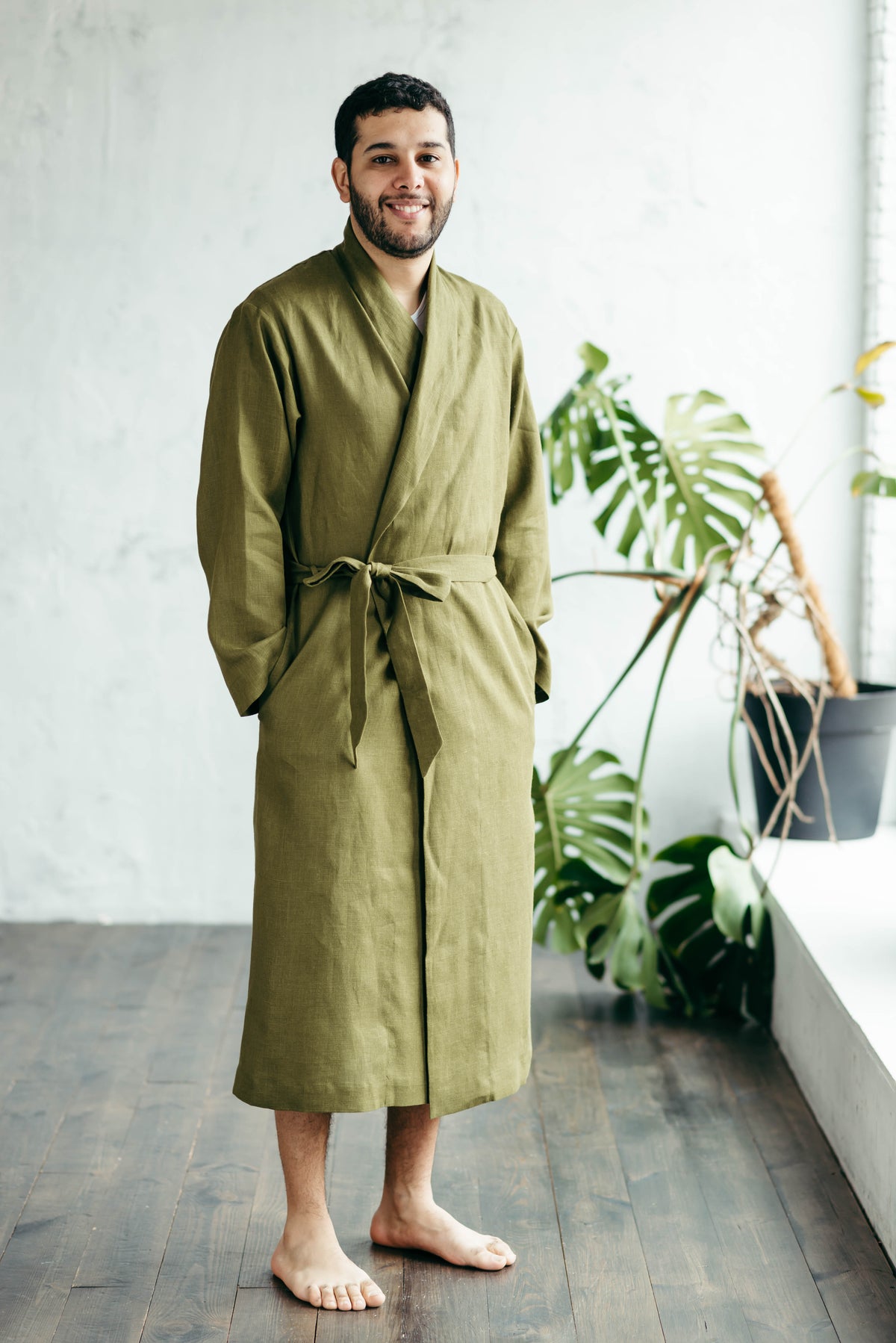 Men's linen bathrobe worn open