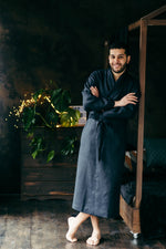 Men's linen bathrobe, French seam detail