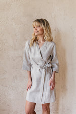 Short linen kimono dressing gown in natural linen, tie belt