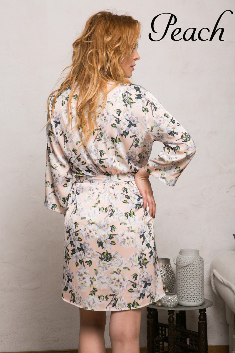 Satin bridesmaid robe, floral pattern detail